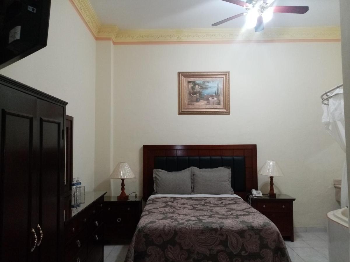 Hotel Casona Misiones Керетаро Экстерьер фото